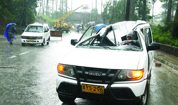 Typhoon Goni batters Philippines; 4 dead