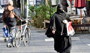 German party threatens to ban minarets and burqa