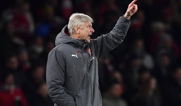 Wenger expects Manchester United to attack Arsenal