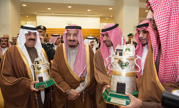 King Salman patronizes horse racing festival