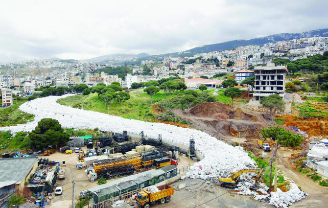 Workers tackle piles of trash as Beirut clean-up begins