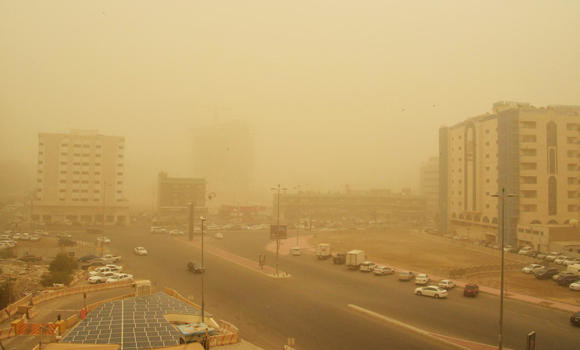 Two killed as sandstorm hits Jeddah; flights delayed