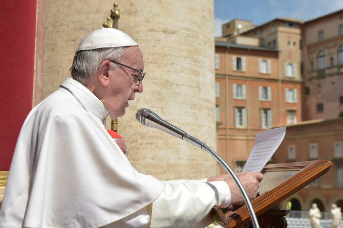 Pope urges end to Syria ‘horror’ in Easter address