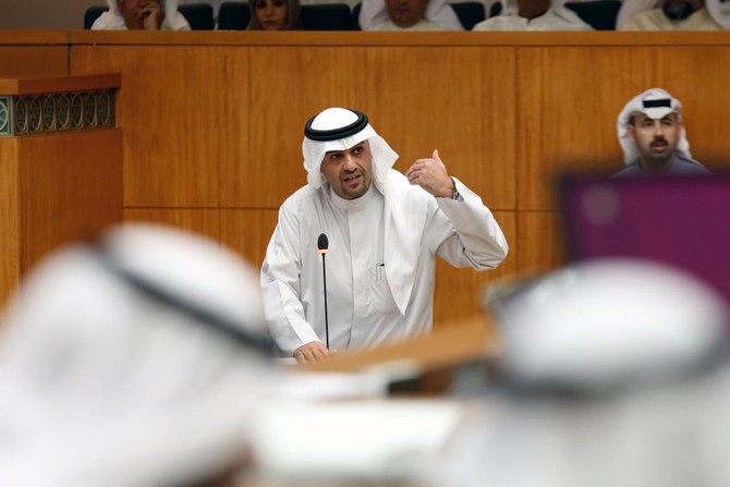 Kuwait parliament passes deficit budget