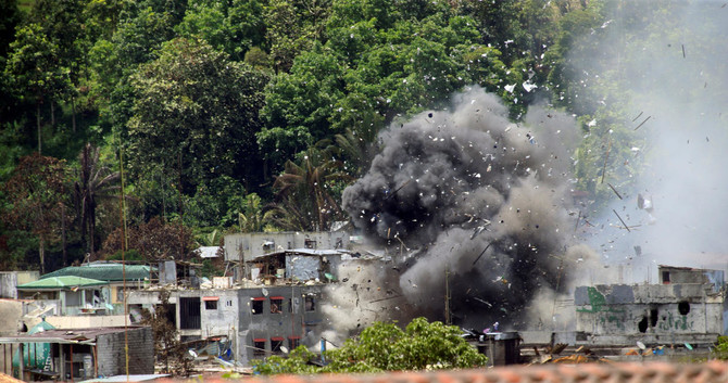 Philippines launches offensive in hope of recapturing Marawi by weekend festival