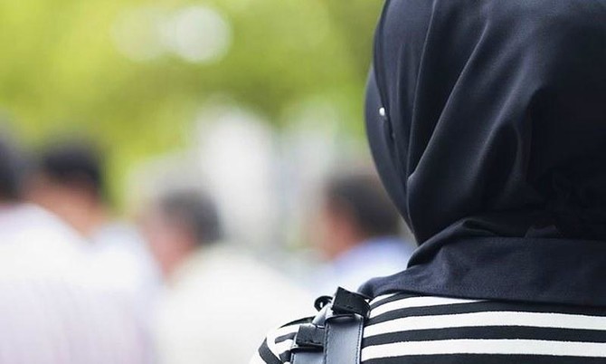 UK Muslim woman sues employer after he claims black hijab has ‘terror affiliations’