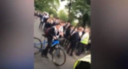 Muslim student surrounded by hate mob at school, threatened and called ‘Daesh’