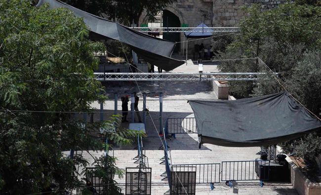 Israel installs new cameras in Jerusalem despite deadly clashes