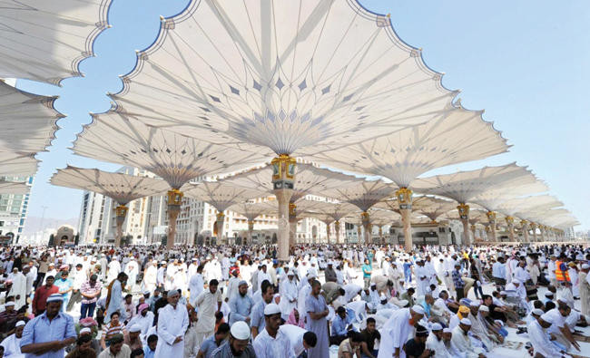 Hajj pilgrims in Madinah express thanks to King Salman