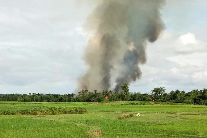 Myanmar villages burn as Rakhine unrest rages