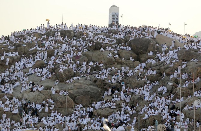 Millions gather in Arafat for Hajj climax