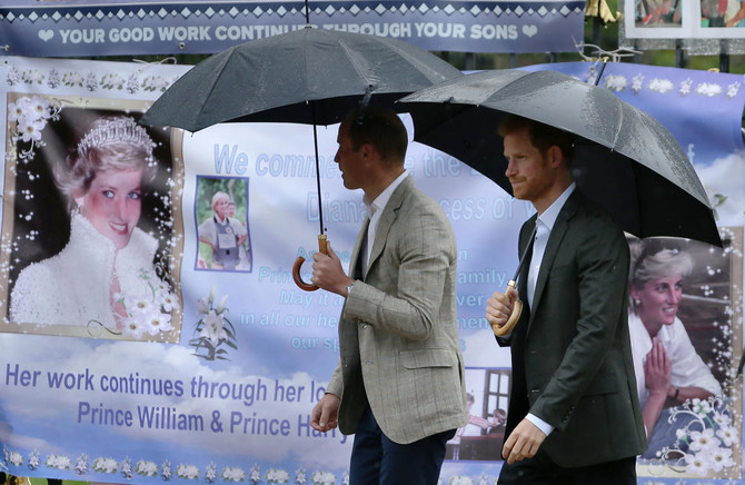 Fans gather at dawn to remember Diana 20 years after her death