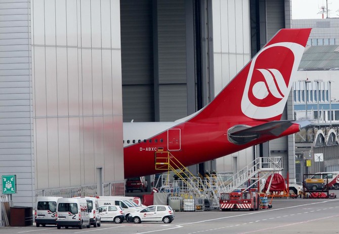 Bidding war for bankrupt Air Berlin closes