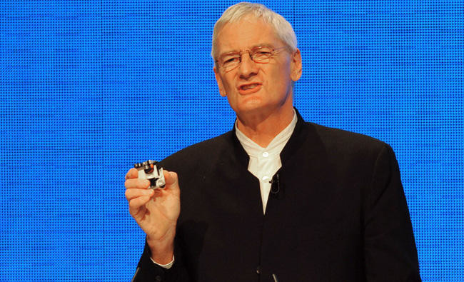 UK inventor James Dyson to launch electric car by 2020