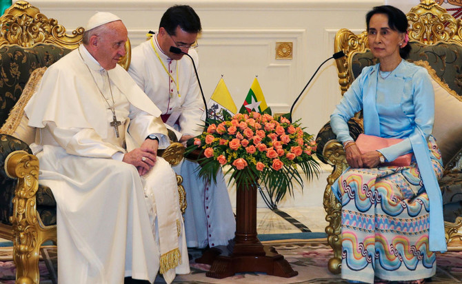 Pope meets Myanmar’s Suu Kyi as Rohingya crisis looms large