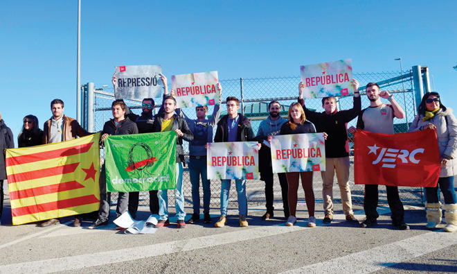 Four Catalans kept in Spanish jail; 6 others freed on bail