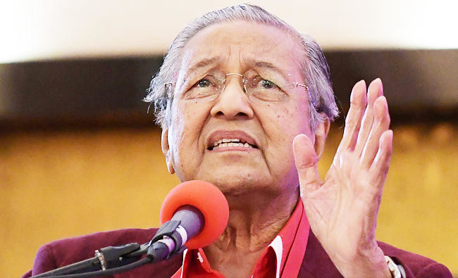 Malaysia’s Mahathir named opposition PM candidate