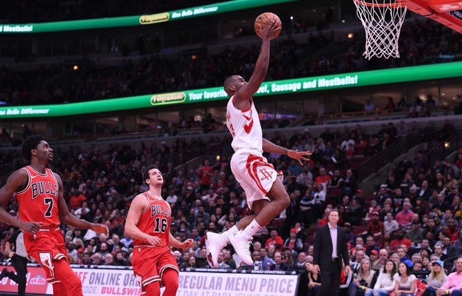 Gordon, Paul lead way as Rockets beat Bulls 116-107