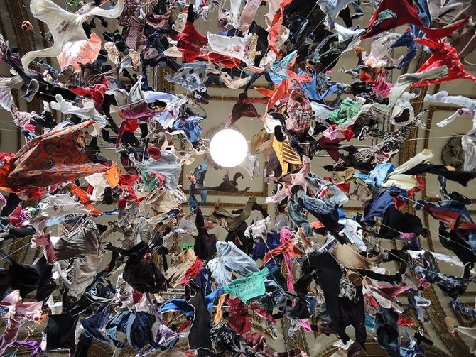 UK artist highlights refugee plight by using drowned Syrians’ clothes to raise charity