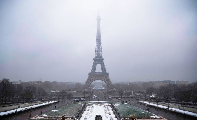 Snow shuts Eiffel Tower as winter blast hits France