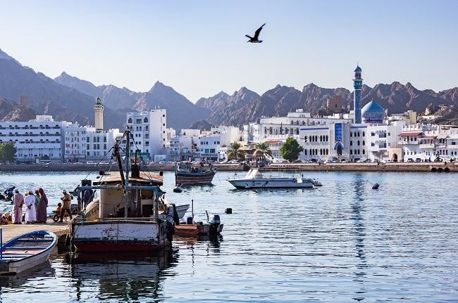 Scores of expats working illegally in Oman arrested and deported