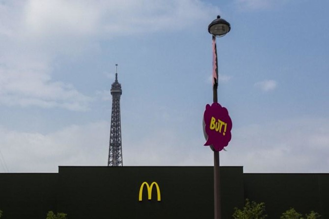 Au revoir, baguette! France goes burger-mad