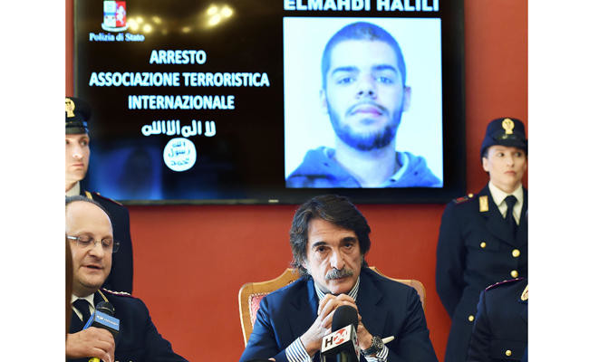 Italian anti-terrorism police arrest Moroccan, investigate others